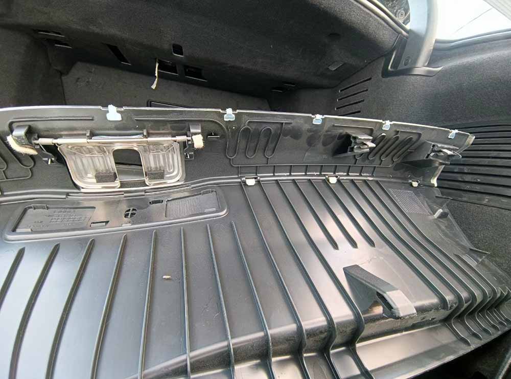 Багажник Audi A8 розбирання, ліхтар Багажник Audi A8 розбирання